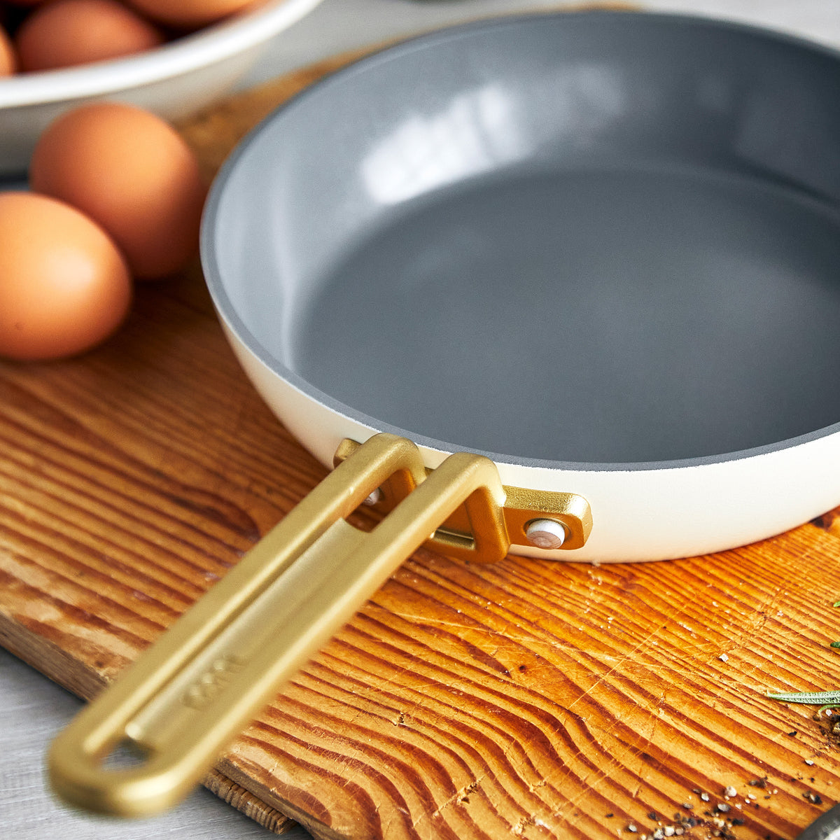 Stanley Tucci™ Ceramic Nonstick 6-Piece Cookware Set with the Tucci Cookbook | Carrara White